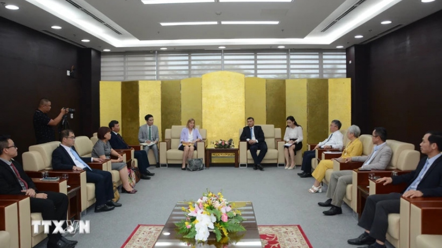 Da Nang to set up working group on cooperation with US